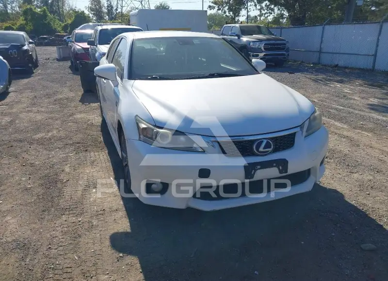 2012 Lexus CT200 photo