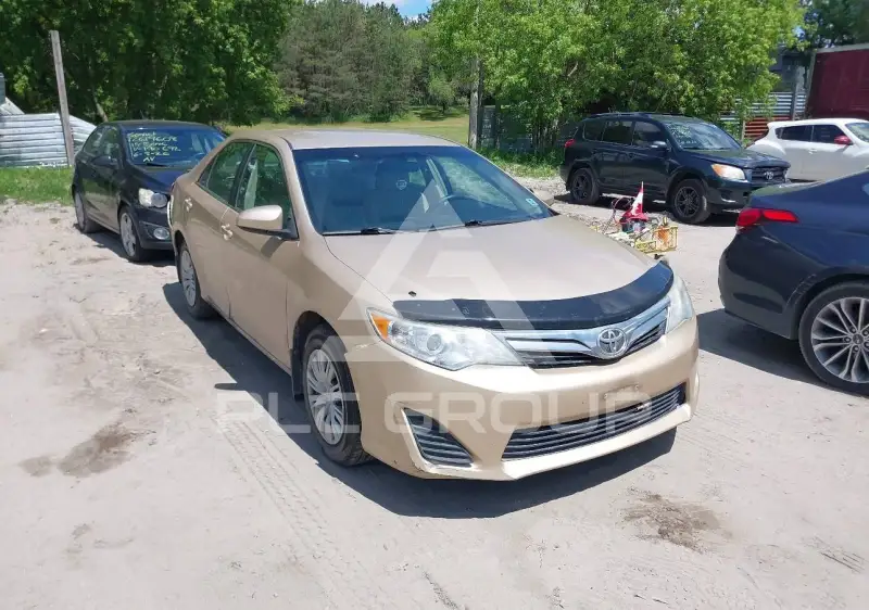 2012 Toyota CAMRY фото