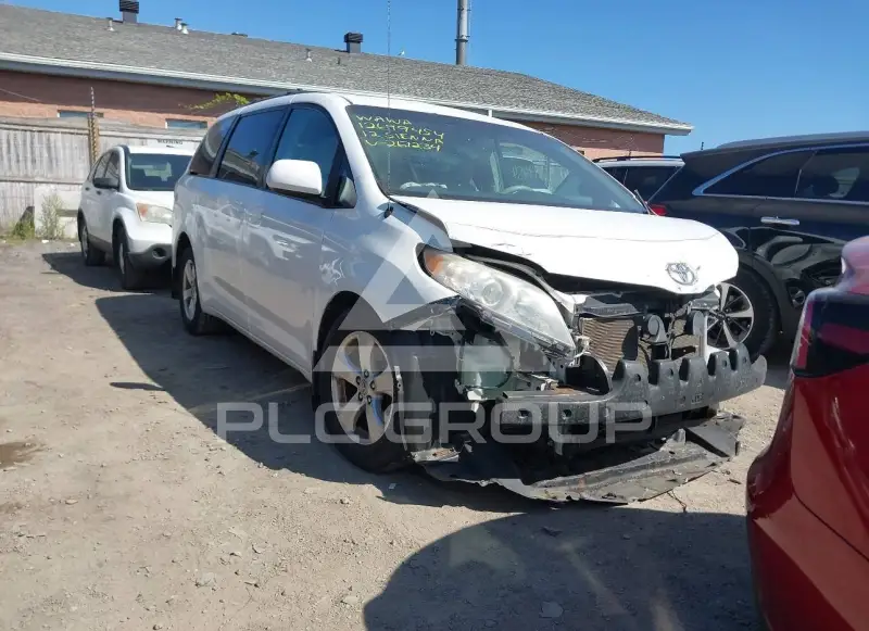 2012 Toyota SIENNA фото