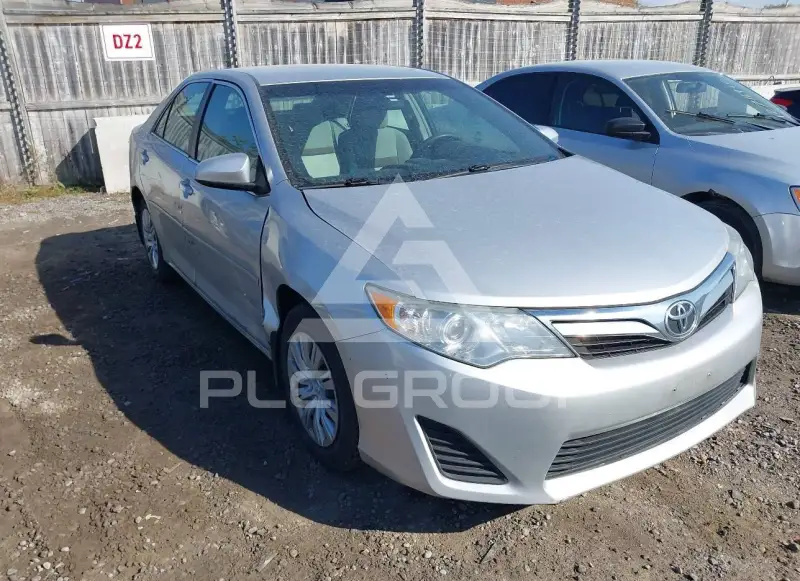 2012 Toyota CAMRY фото