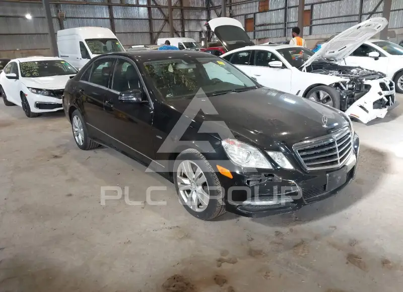 2012 Mercedes Benz E 300 фото