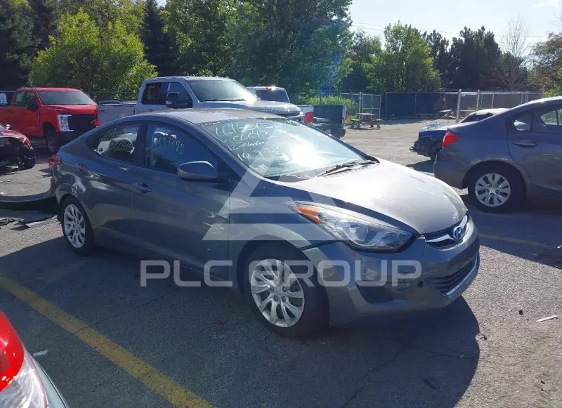 2012 Hyundai Elantra photo