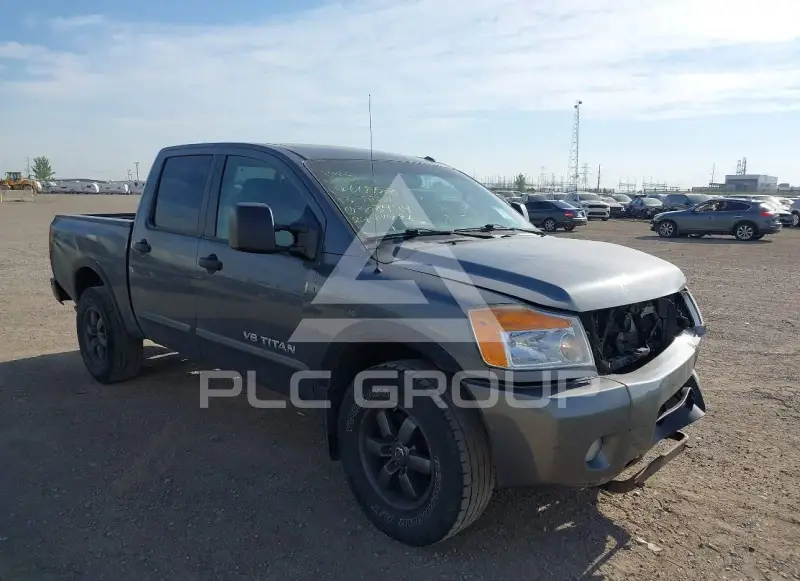 2013 Nissan TITAN фото