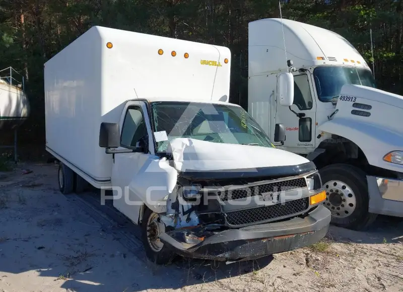 2013 Chevrolet EXPRESS photo