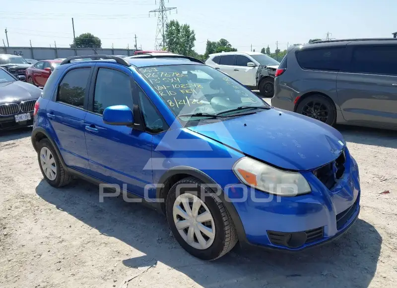 2013 Suzuki SX4 photo