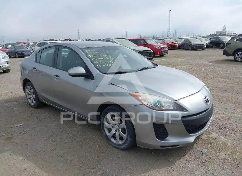 2013 Mazda 3 фото
