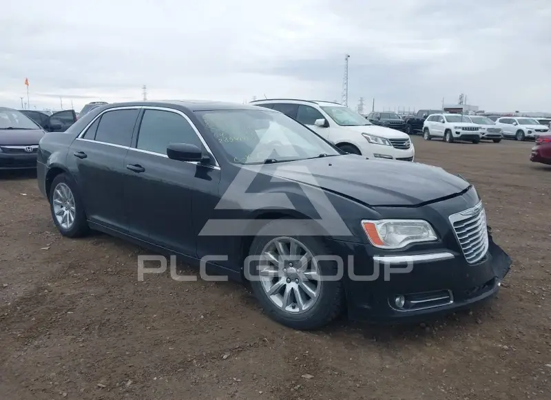 2013 Chrysler 300 photo