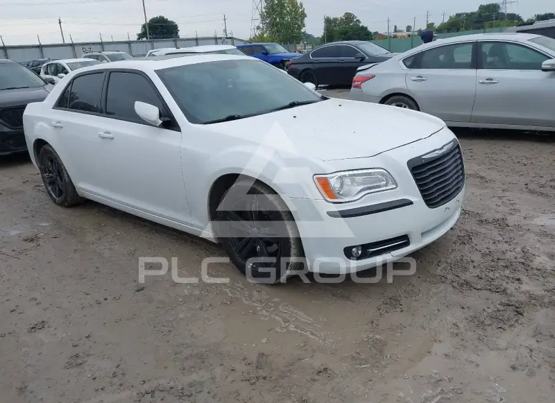 2013 Chrysler 300 фото