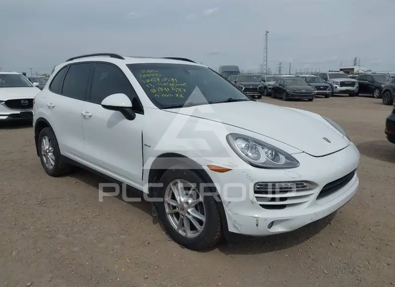 2013 Porsche Cayenne photo