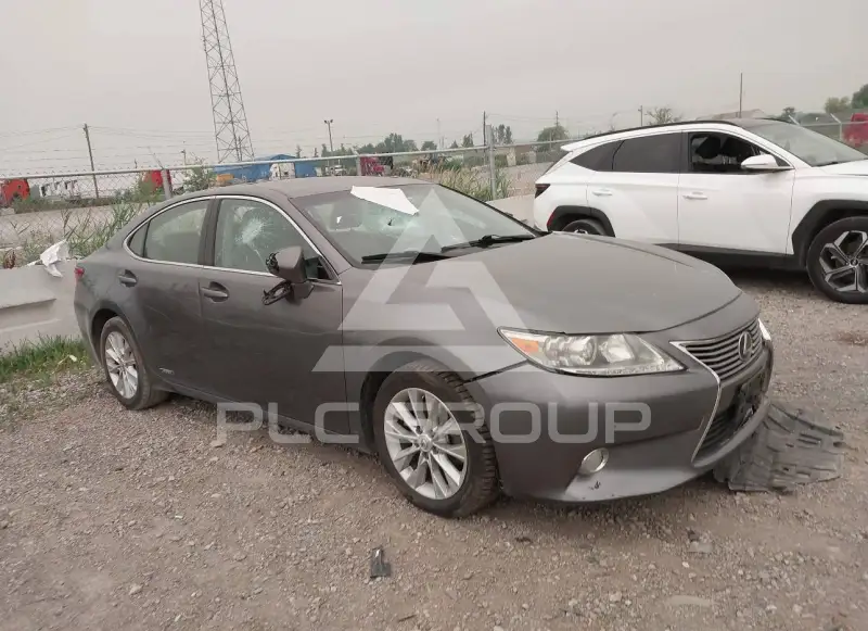 2013 Lexus ES300 photo