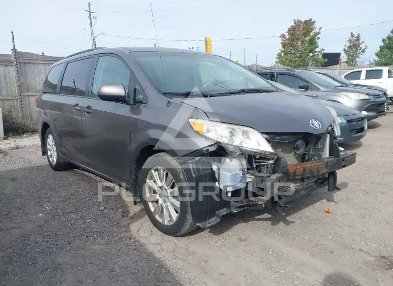 2013 Toyota SIENNA фото