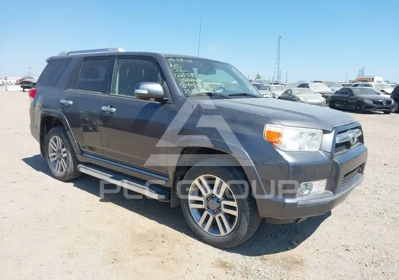2013 Toyota 4 RUNNER фото