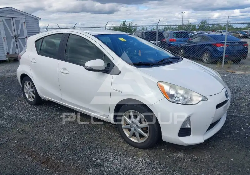 2013 Toyota PRIUS photo