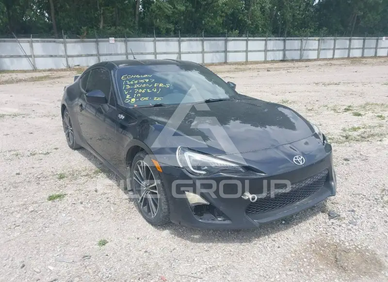 2013 Toyota SCION фото