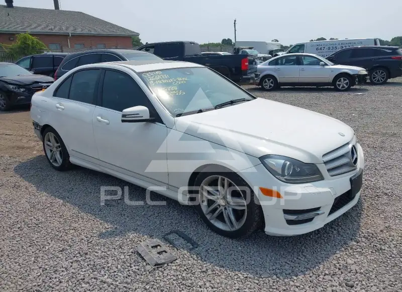 2013 Mercedes Benz C 300 фото