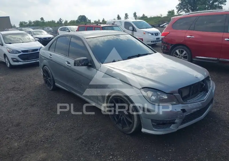 2013 Mercedes Benz C 300 фото