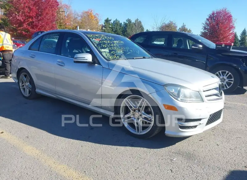 2013 Mercedes Benz C 350 фото