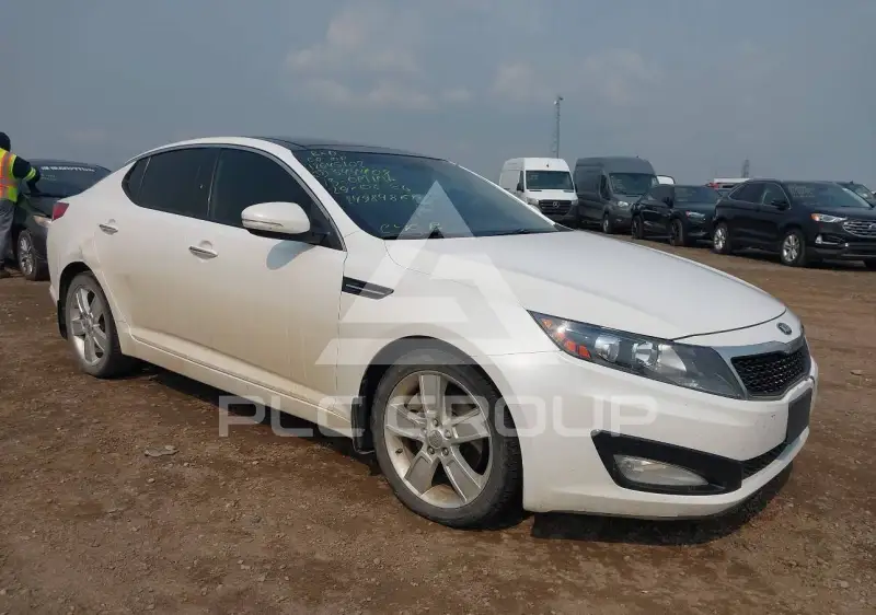 2013 KIA Optima photo