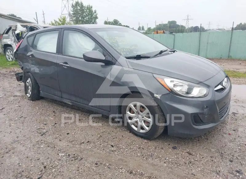 2013 Hyundai Accent photo