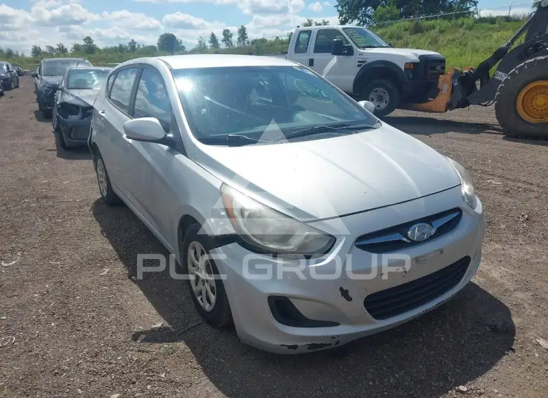 2013 Hyundai Accent фото