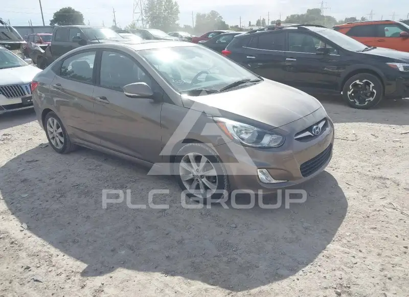 2013 Hyundai Accent photo