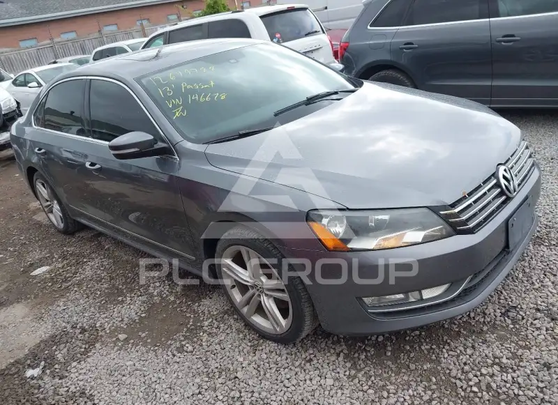 2013 Volkswagen PASSAT фото
