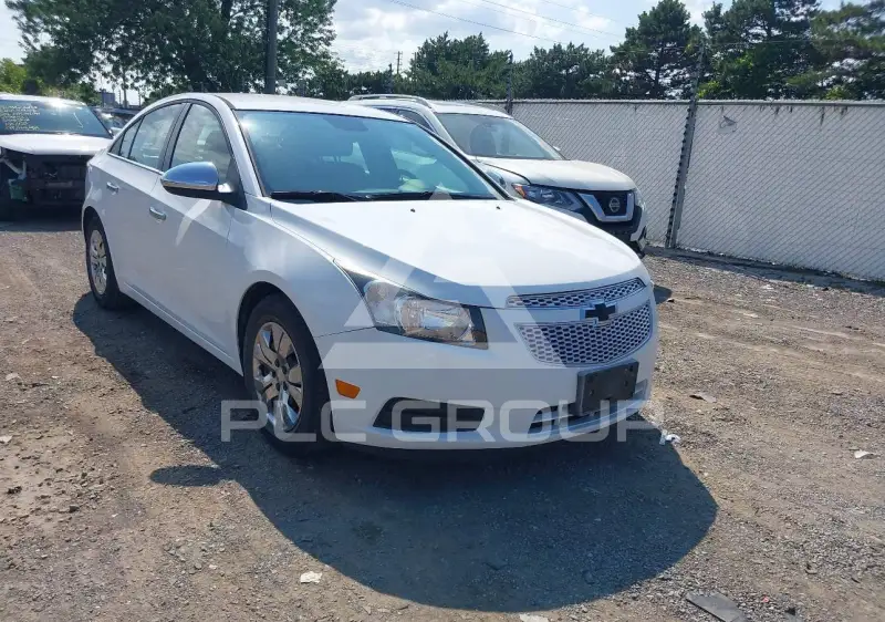 2014 Chevrolet Cruze фото