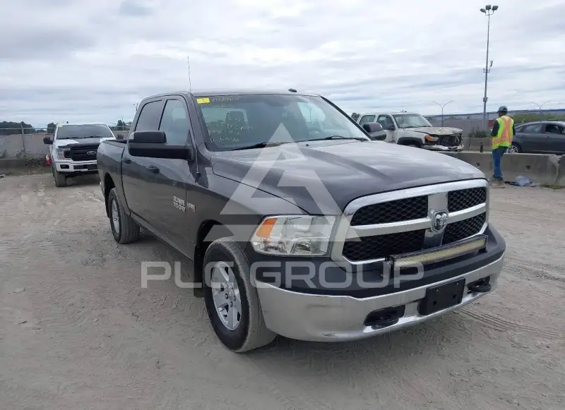 2014 RAM 1500 photo