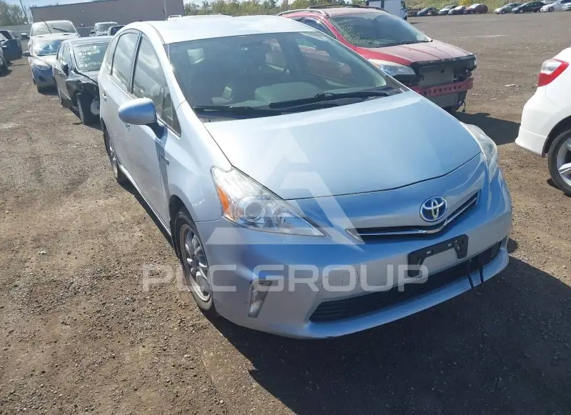 2014 Toyota PRIUS photo