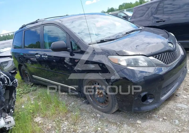 2014 Toyota SIENNA photo