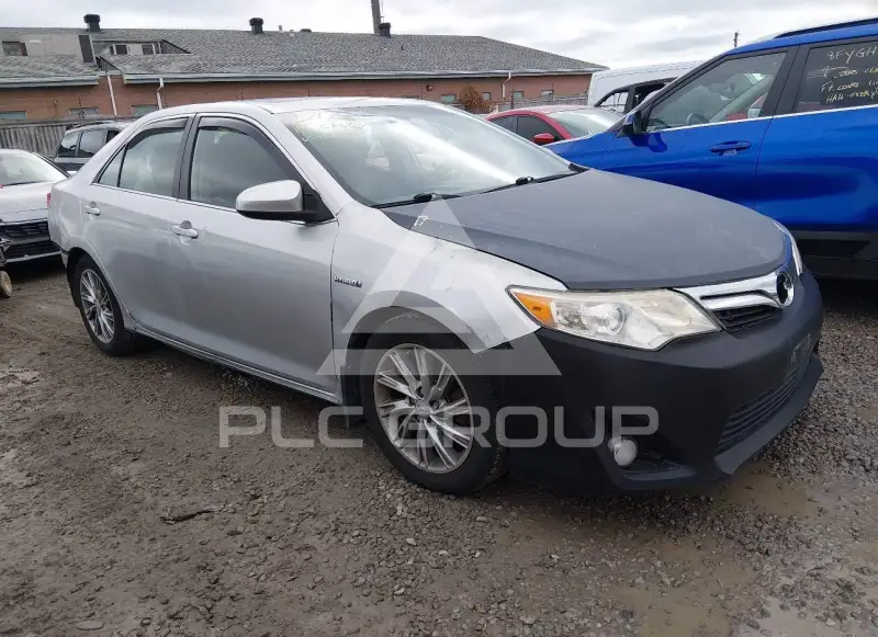 2014 Toyota CAMRY фото