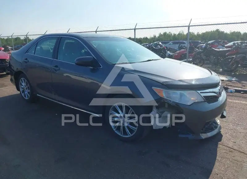 2014 Toyota CAMRY фото