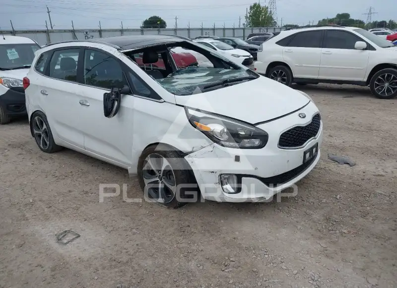 2014 KIA Rondo photo