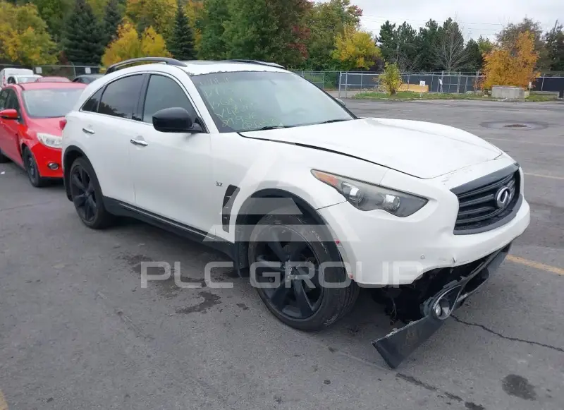 2015 Infinity QX70 photo
