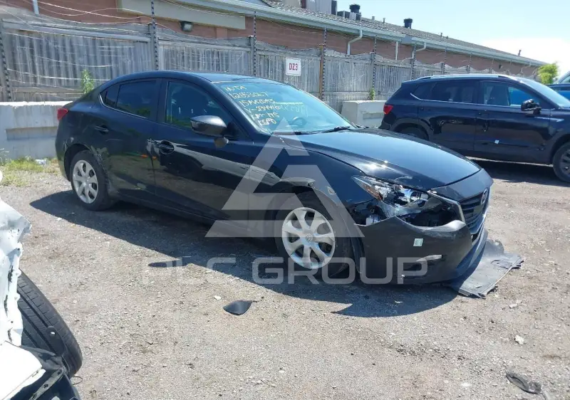 2015 Mazda 3 photo