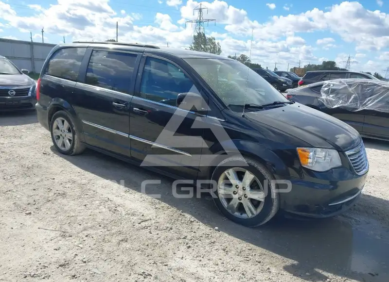 2015 Chrysler TOWN & COUNTRY фото