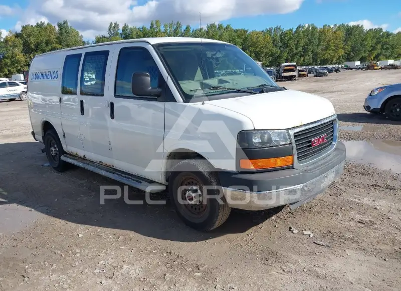 2015 GMC Savana фото