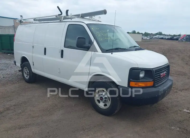 2015 GMC Savana photo