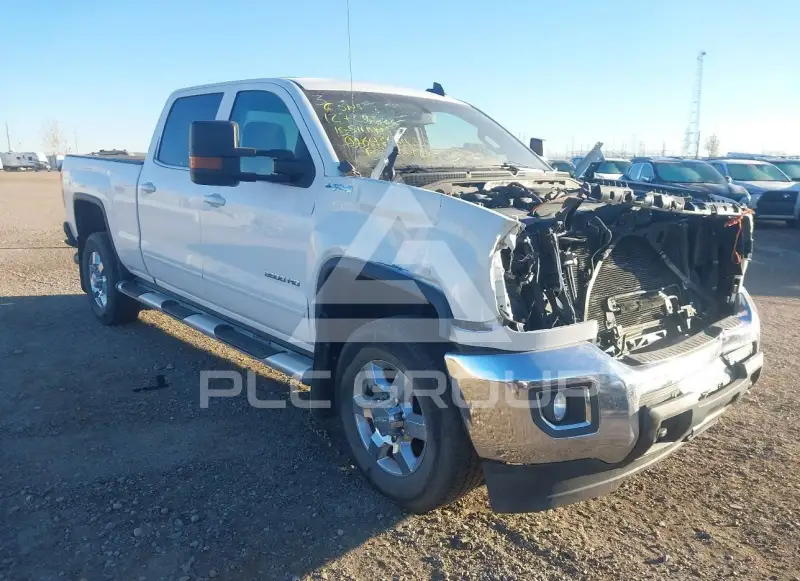 2015 GMC Sierra photo
