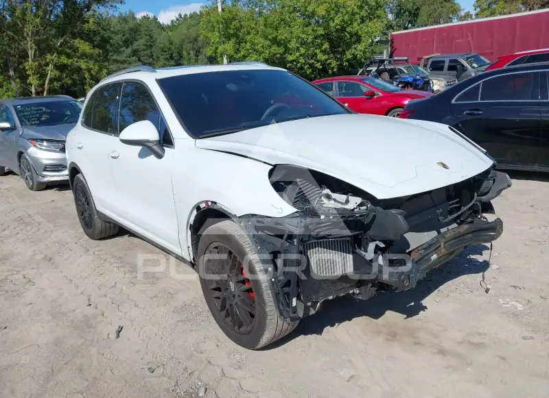 2015 Porsche Cayenne photo