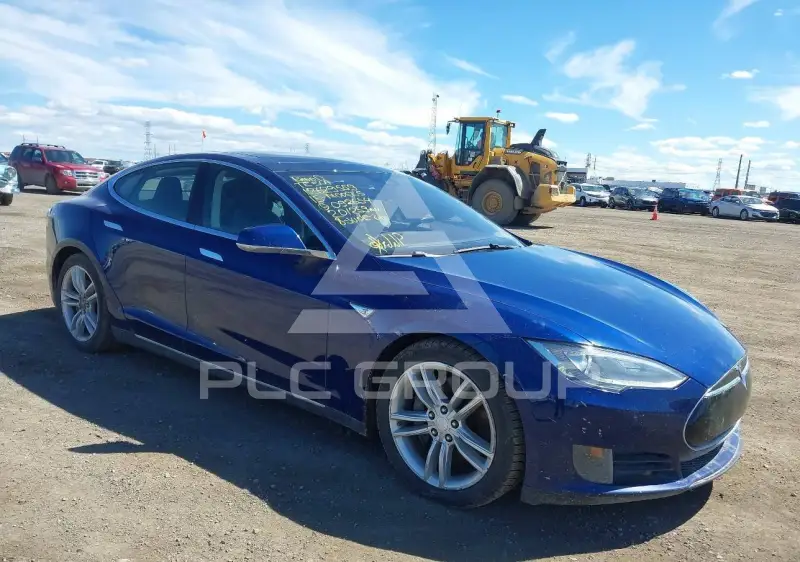 2015 Tesla Model S photo