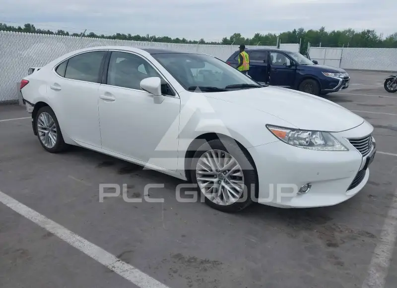 2015 Lexus ES350 photo