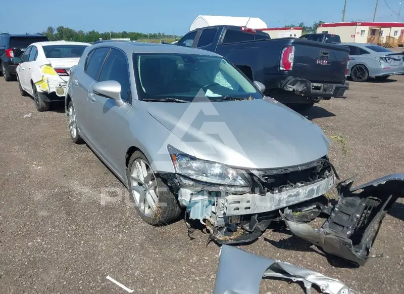 2015 Lexus CT200 photo