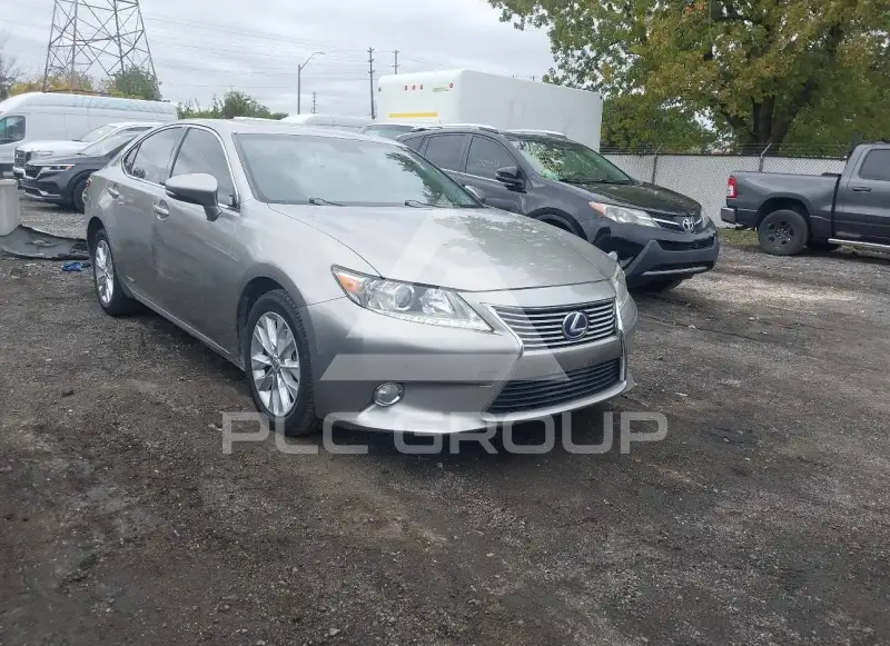 2015 Lexus ES300 фото
