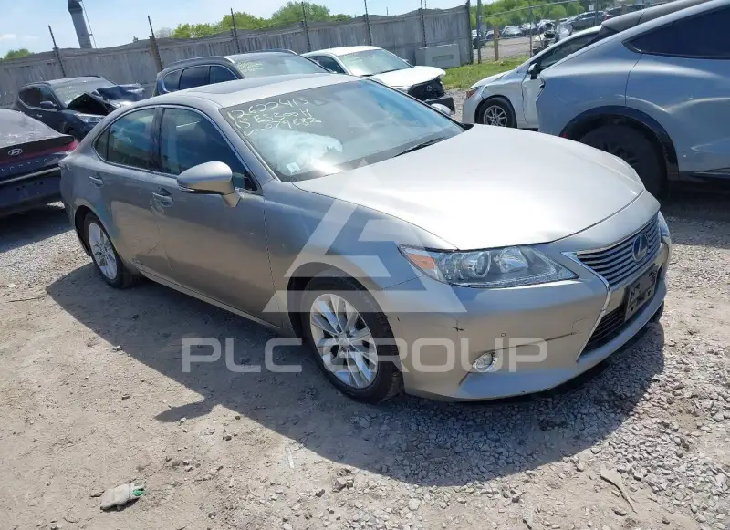 2015 Lexus ES300 photo