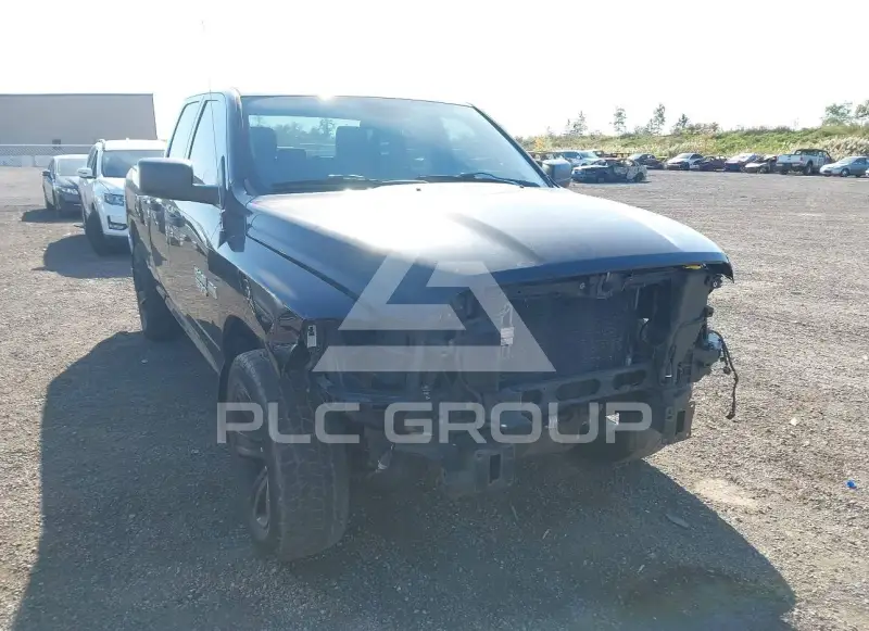 2015 RAM 1500 photo