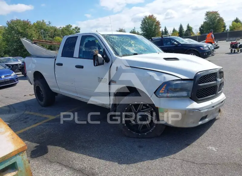 2015 RAM 1500 photo