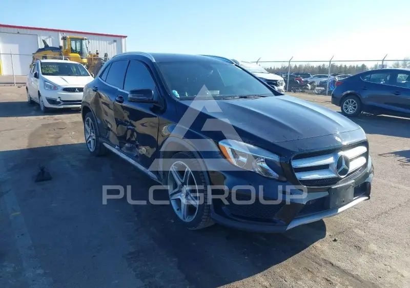 2015 Mercedes Benz GLA 250 photo