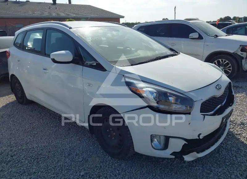 2015 KIA Rondo фото