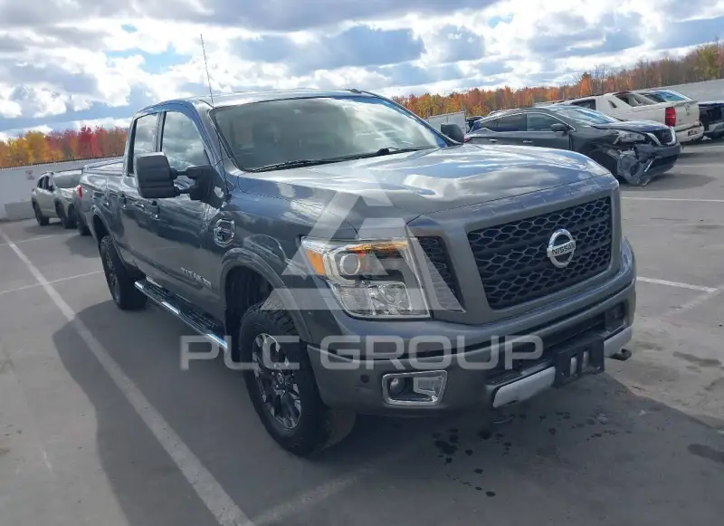 2016 Nissan TITAN фото